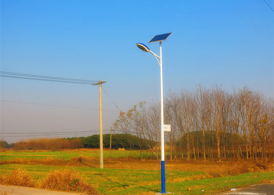 Chiny 6m światła LED do oświetlania parkingu komercyjnego z oświetleniem słonecznym, oświetlenie przeciwprądzeniowe zasilane energią słoneczną dostawca